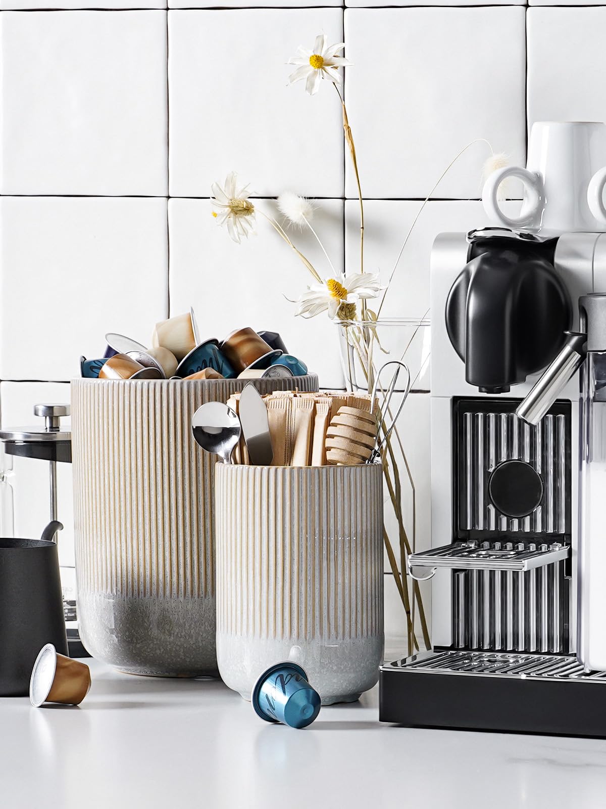 LE TAUCI sturdy ceramic base keeps counter clutter-free and stable