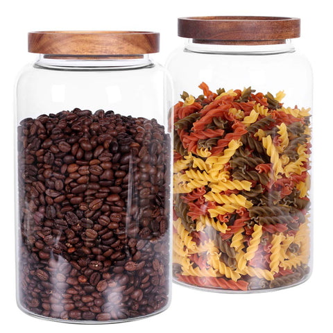 Leaves and Trees Y dishwasher-safe jars simplify cleanup after cooking.