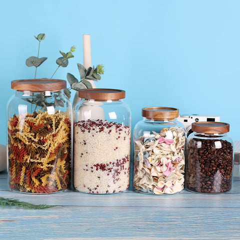 Leaves and Trees Y kitchen-friendly jar for freezer and microwave use