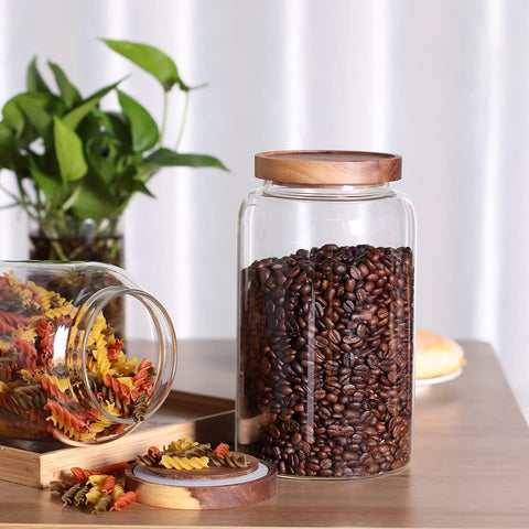 Leaves and Trees Y wooden lid seal prevents moisture and preserves contents.