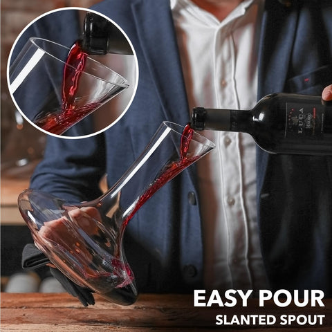 Le Chateau clear crystal decanter complements any tasting setup