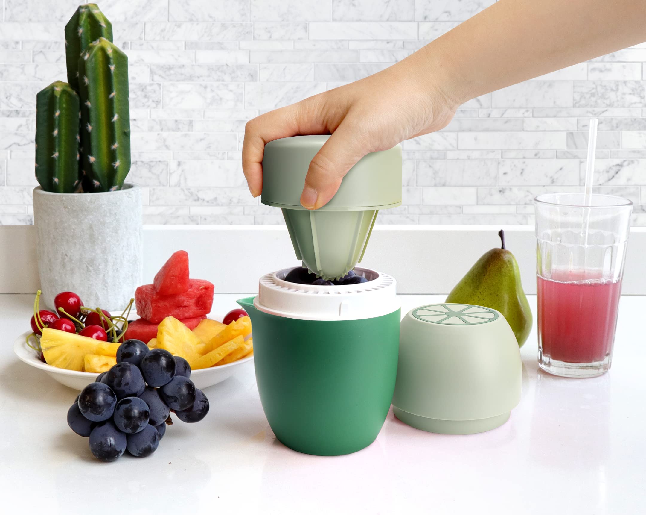 Lechin juice container with spout for mess-free pouring.