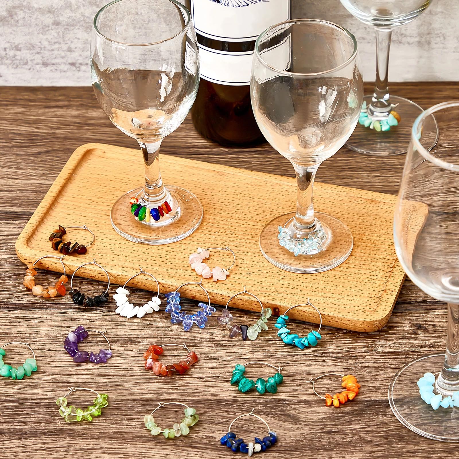 Leinuosen party markers enhance table decor with decorative wine markers.