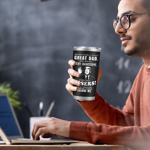 LEIOH 20oz tumbler handle grip demonstrates comfortable hold during errands.