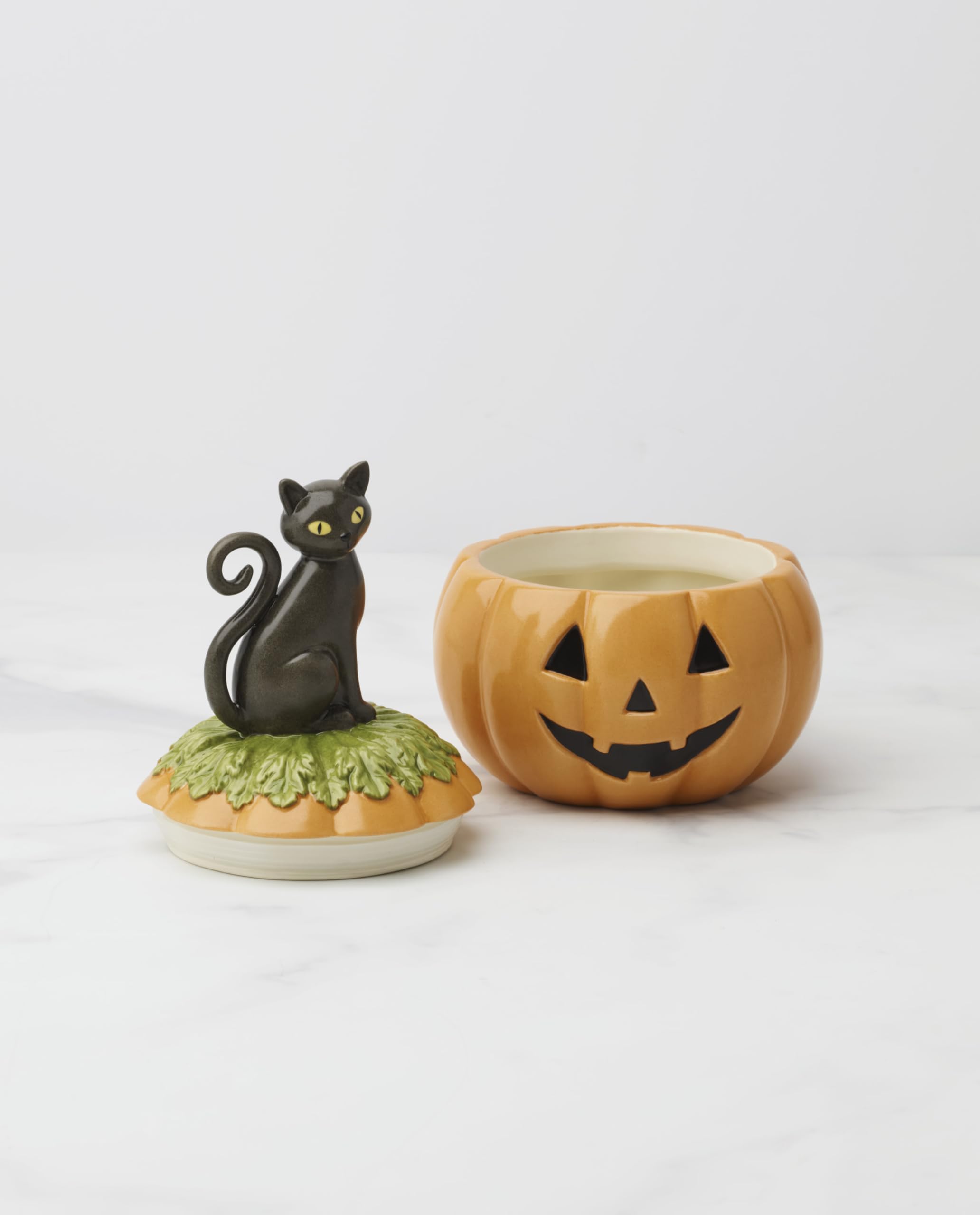 Lenox 26oz storage jar supports organized treats during gatherings