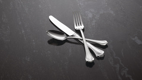 Lenox Alcott elegant table setting elevates everyday meals to share-worthy moments.
