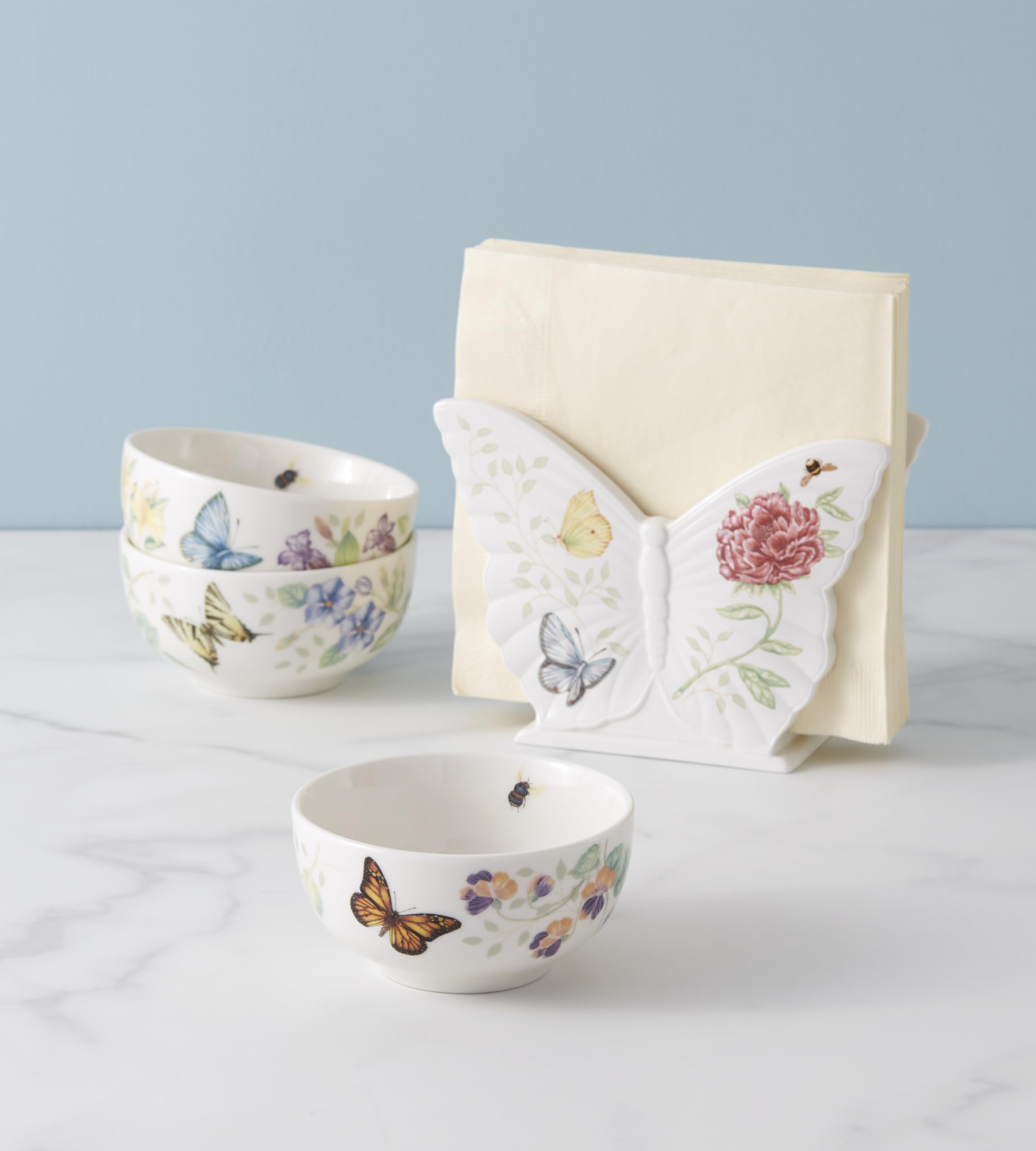Microwave and dishwasher-safe design supports quick reheats and easy cleaning.