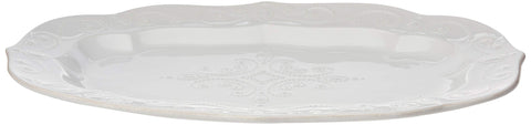 Close-up of the textured bead pattern on the Lenox French Perle rim.
