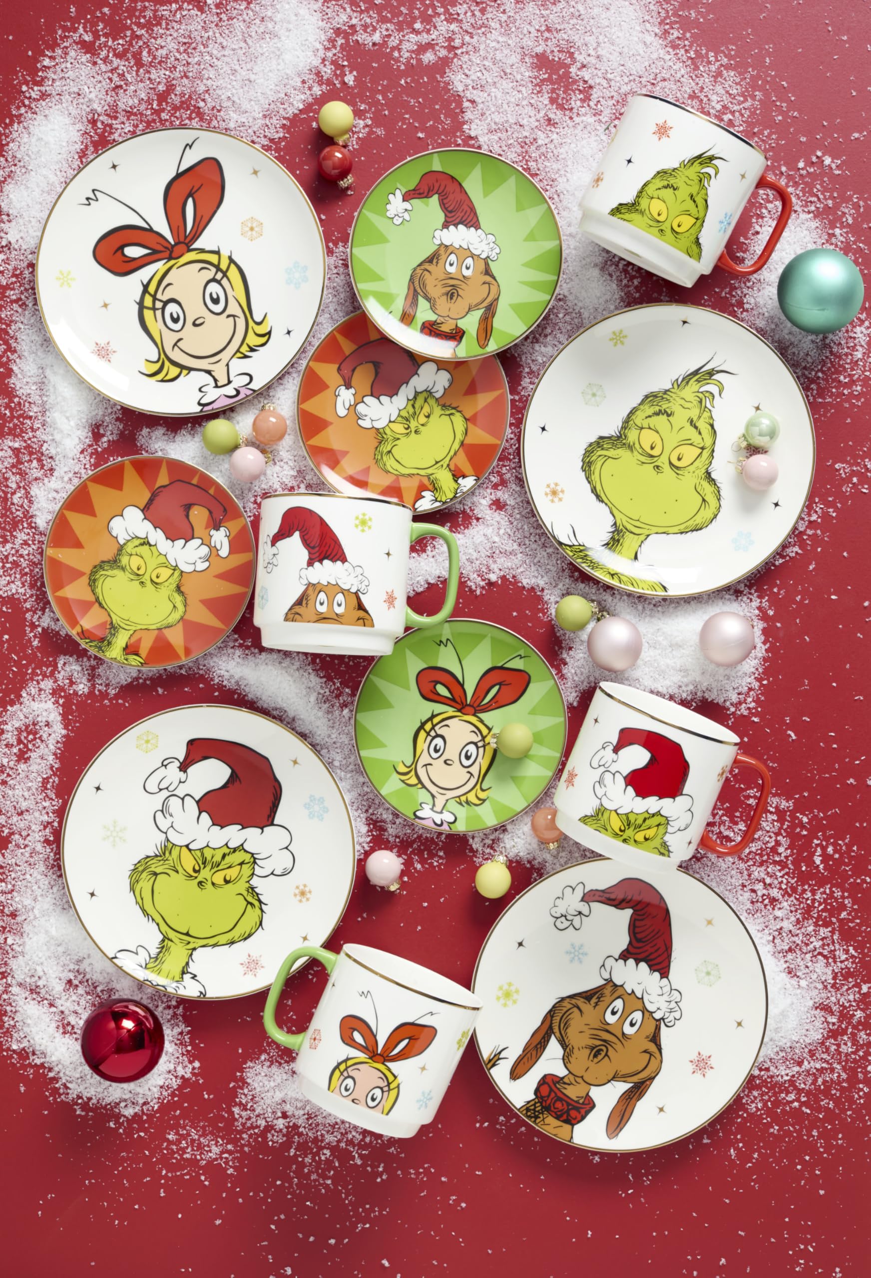 Lenox Grinchmas dishwasher-safe plate for easy cleanup