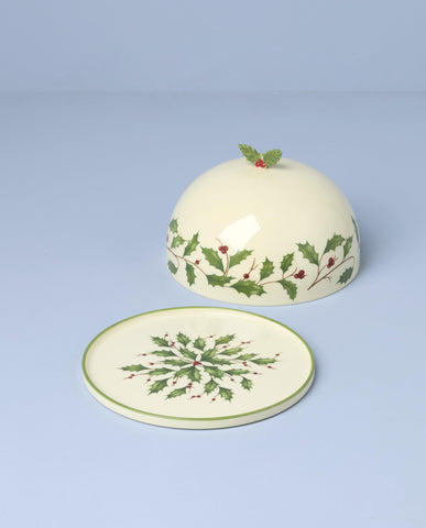 Lenox 6.5 inch porcelain dish for classic Christmas portions.