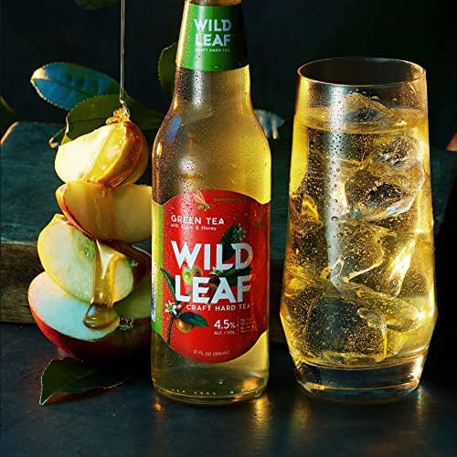 Le'raze versatile glass set ideal for entertaining cocktails.