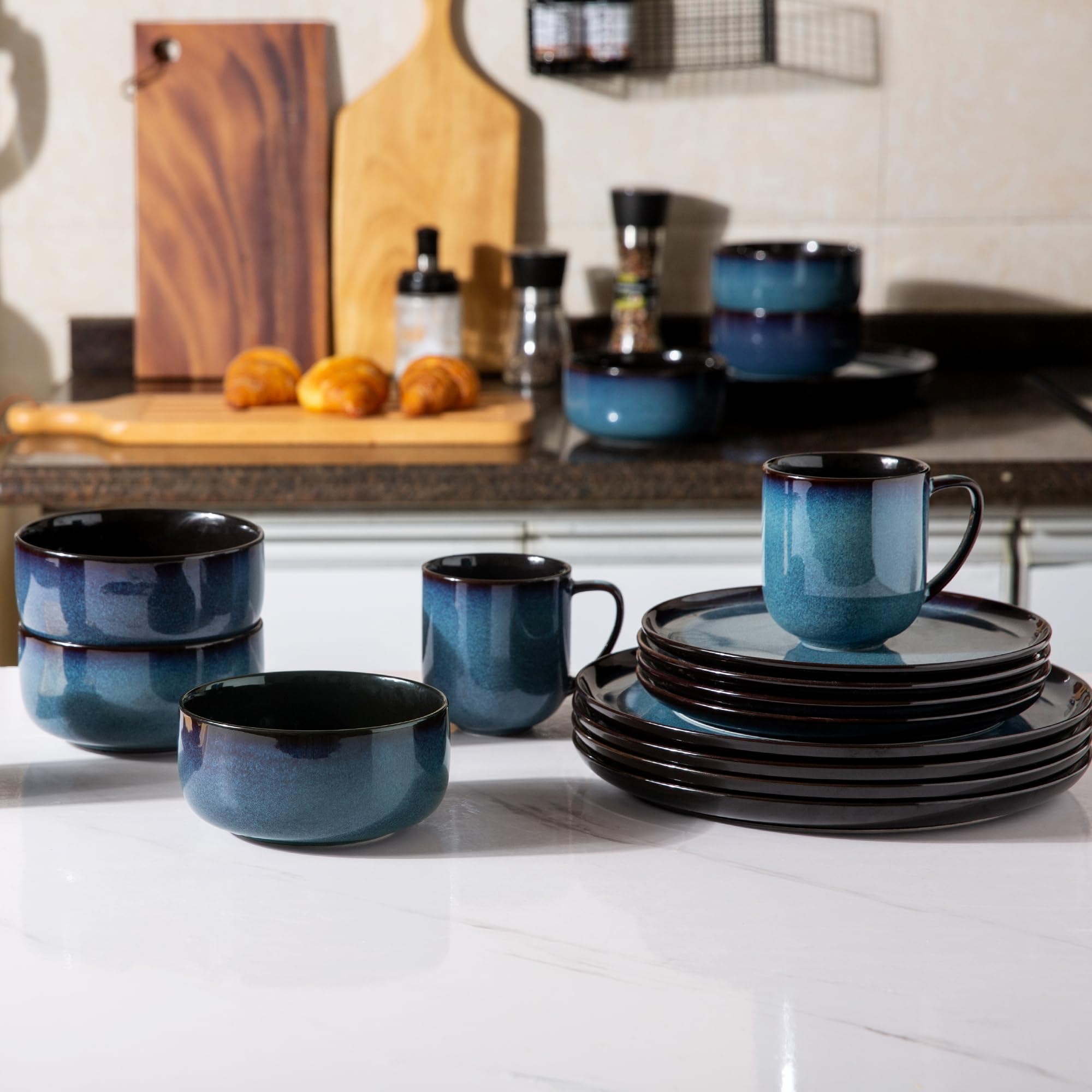 LERATIO blue dinner plates arranged as part of a dining collection.