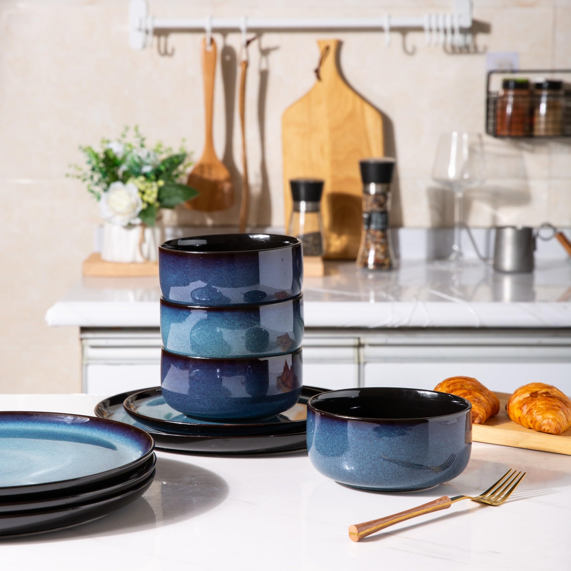 LERATIO reactive glaze finish creates unique color shifts under lighting