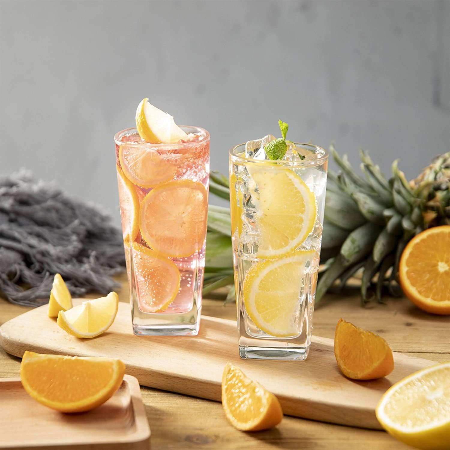 Le'raze beer glass pint-style offers comfortable grip and crisp flavor experience