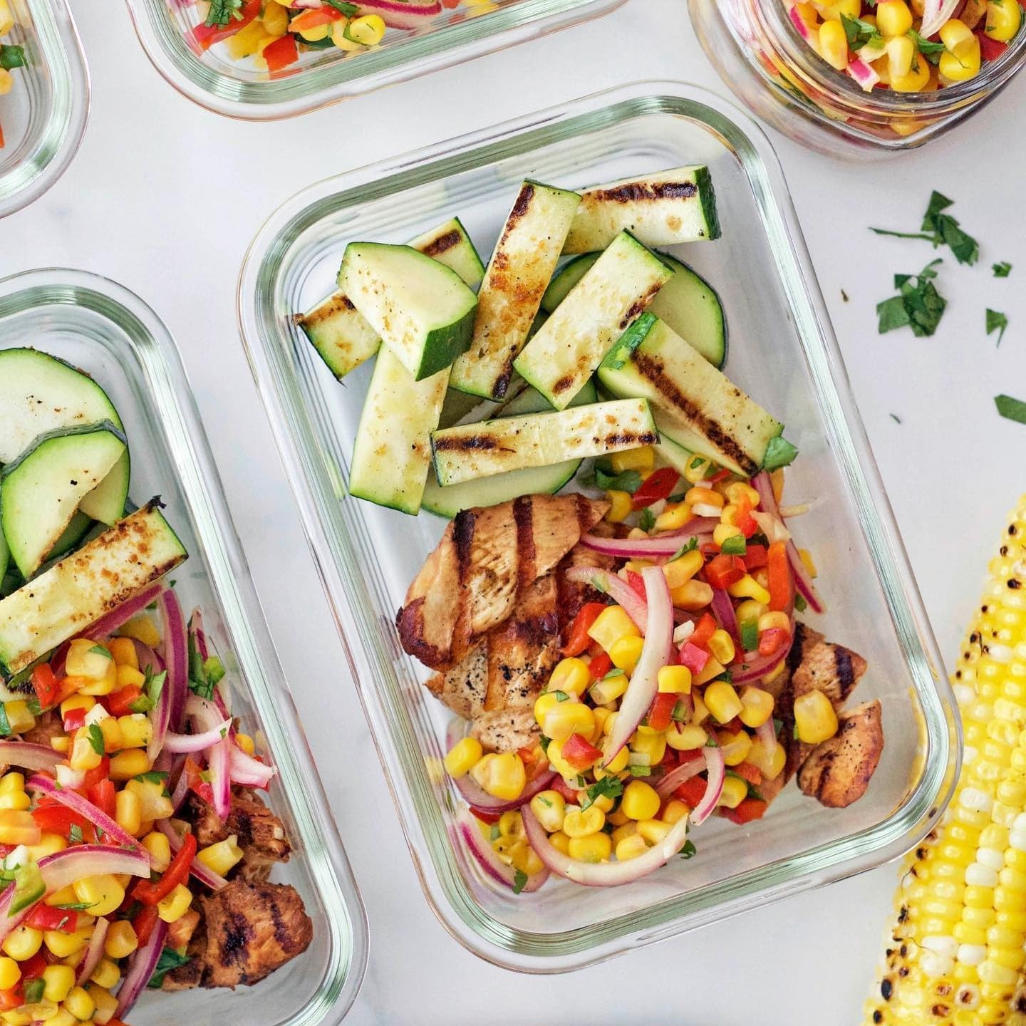 Le'raze lunch-on-the-go containers perfect for portable meals