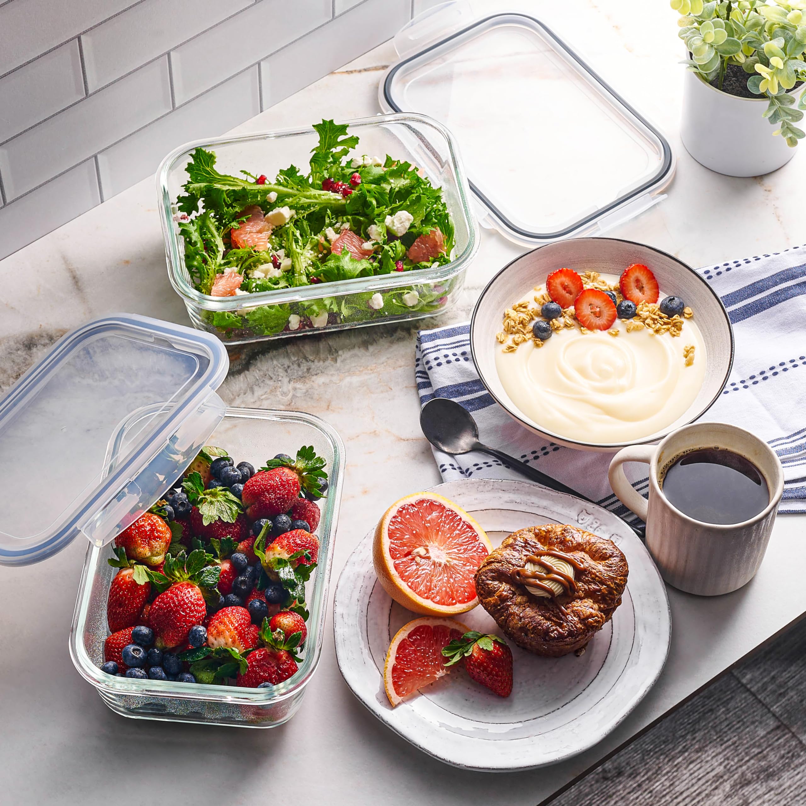 Le'raze rectangular and square shapes cover diverse storage needs for every meal.