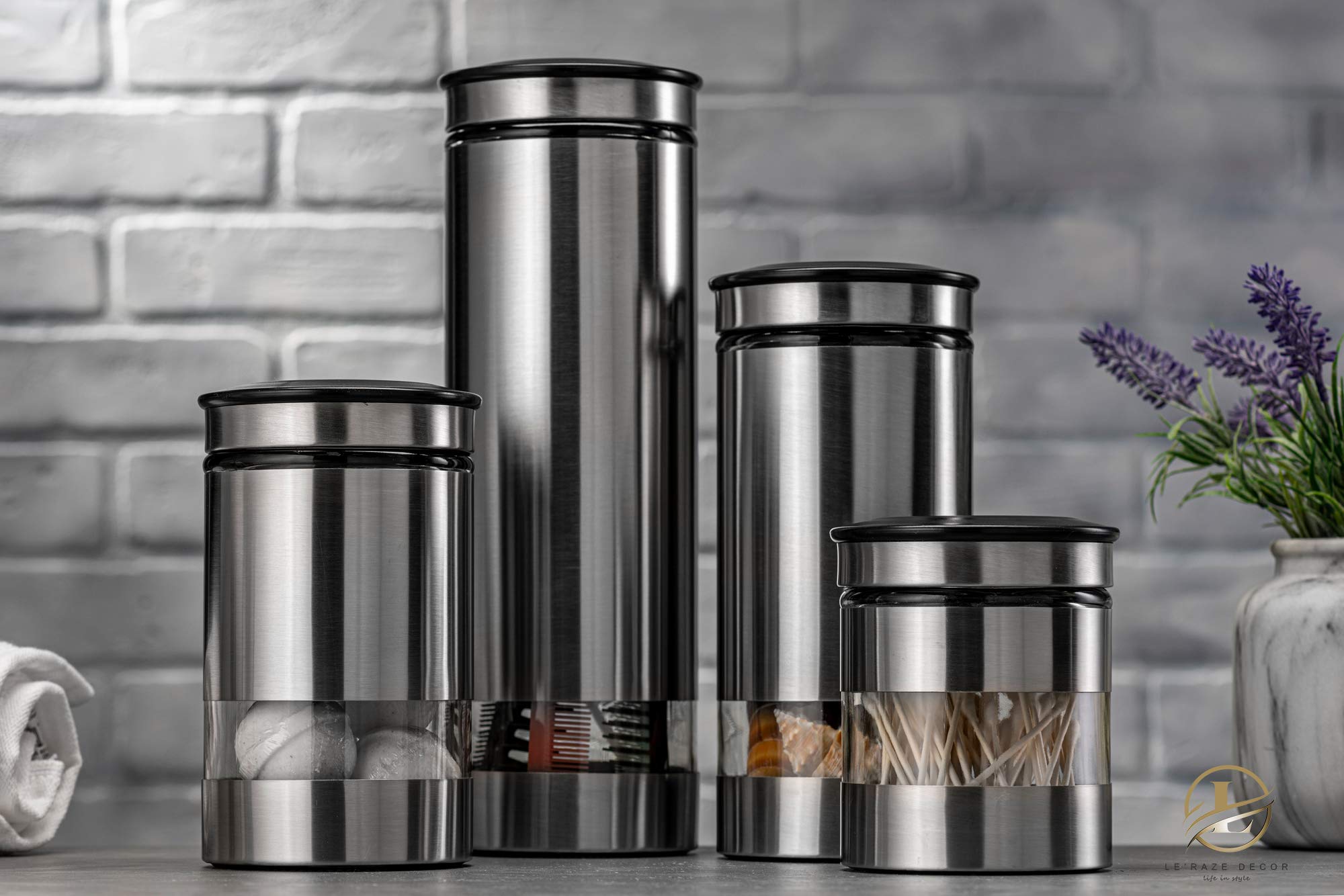 Le'raze airtight lid canister with secure clamp preserves freshness.
