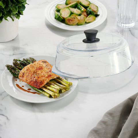 Le’raze tall glass lid withstands repeated microwaving without warping.