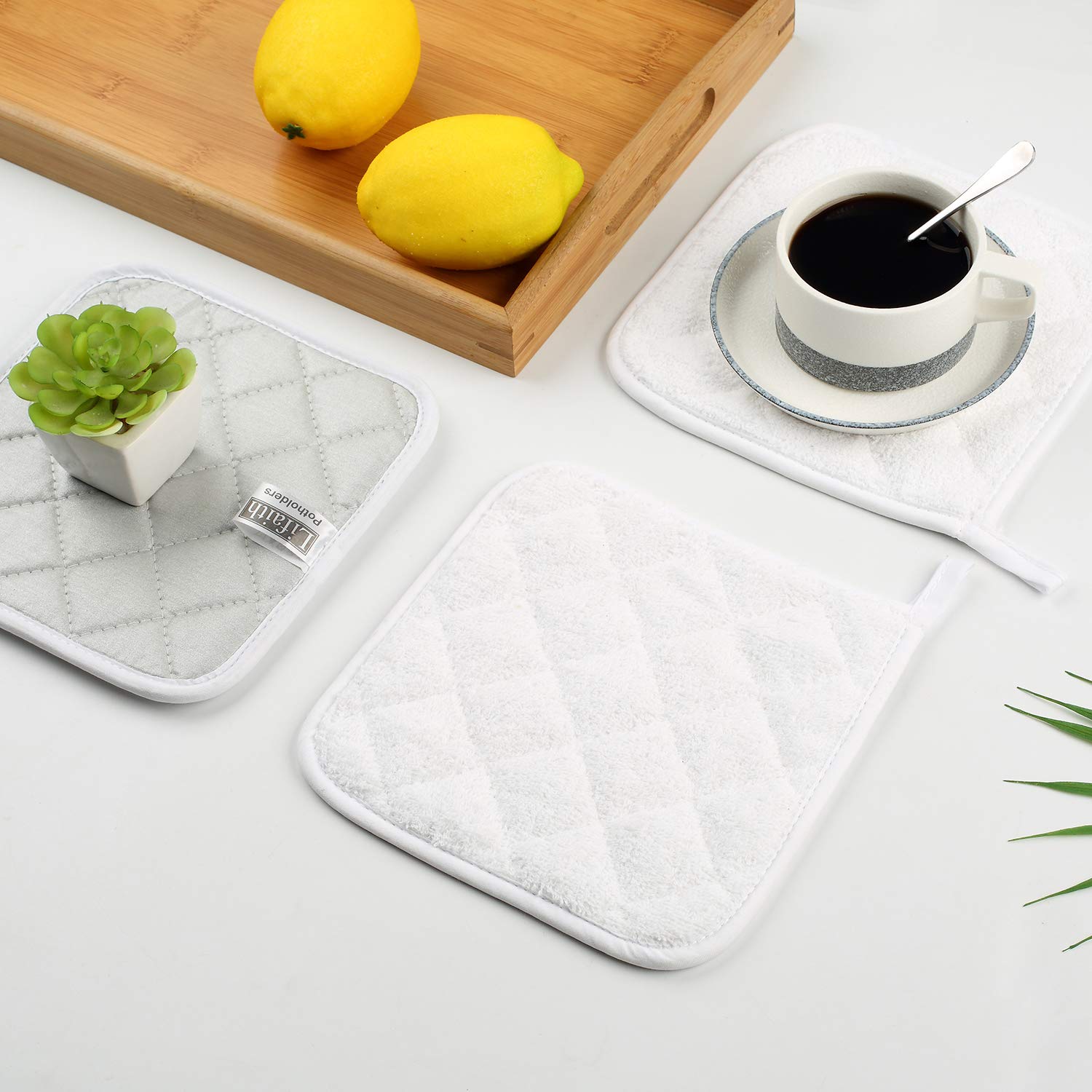 Lifaith spoon rest and jar opener combo is convenient.