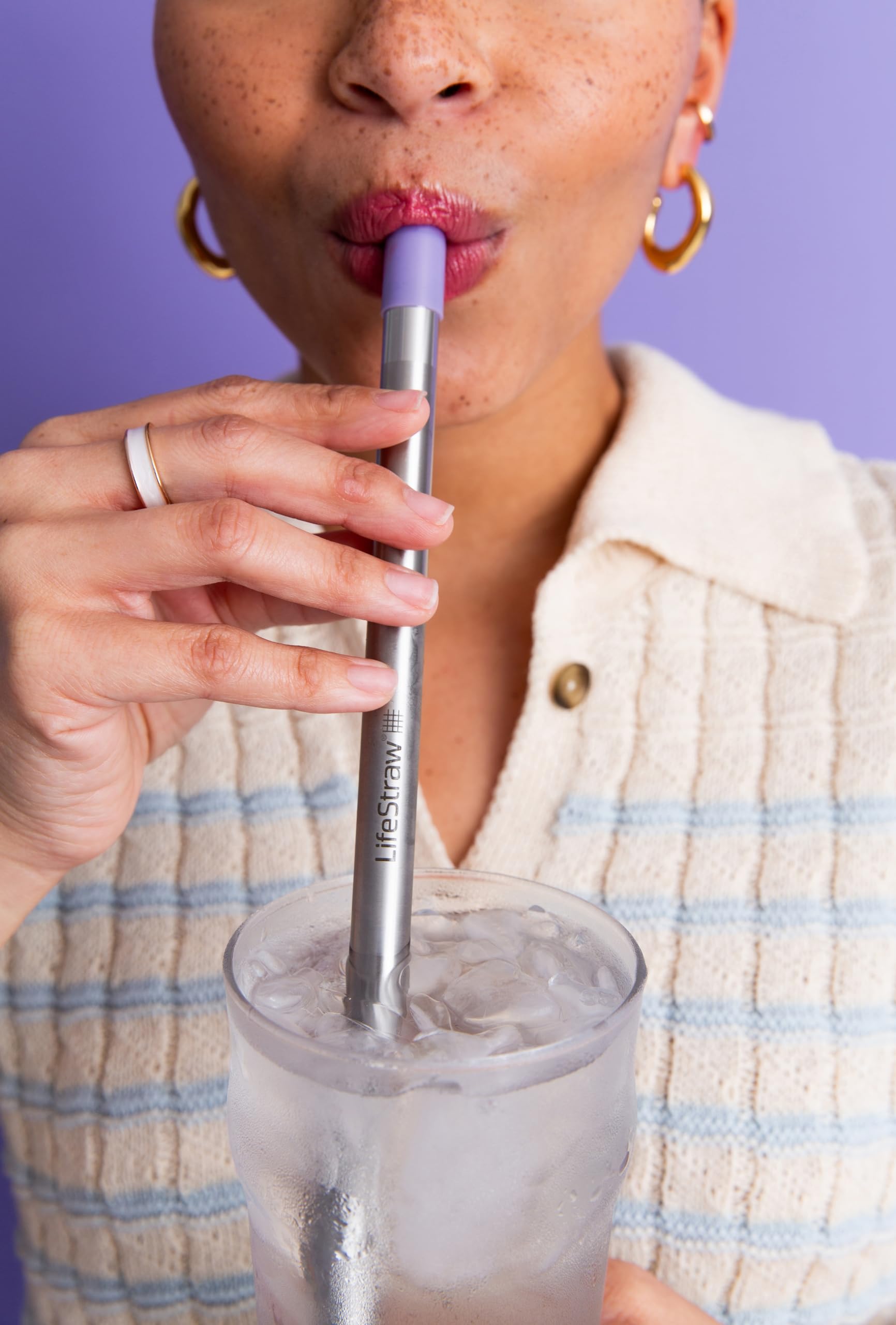 Durable stainless steel body with silicone mouthpiece for daily use.