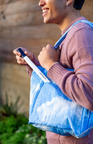 LifeStraw Sip filter membrane close-up illustrating microplastics and bacteria filtration.