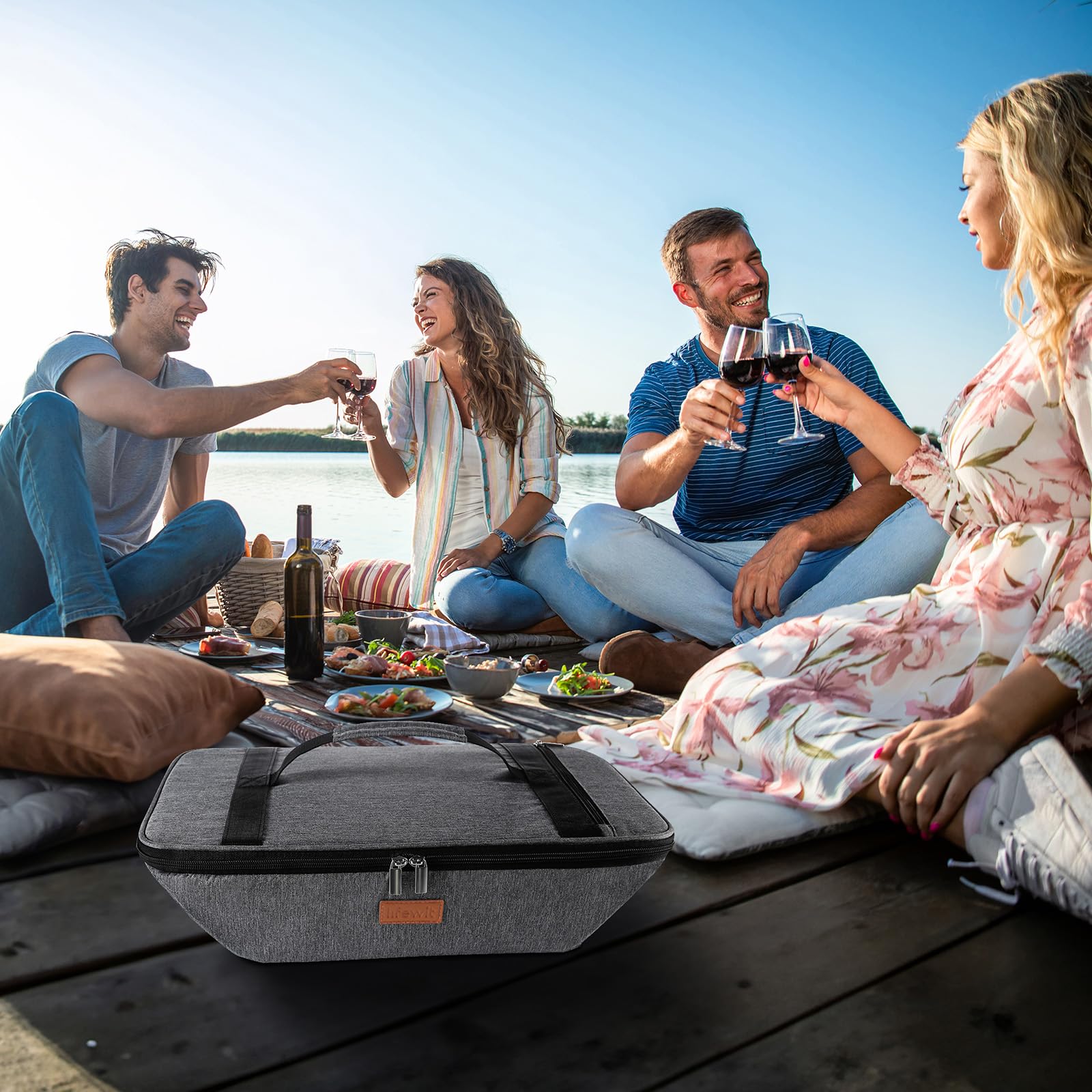 Lifewit easy-to-carry handles simplify carrying to picnics and parties.