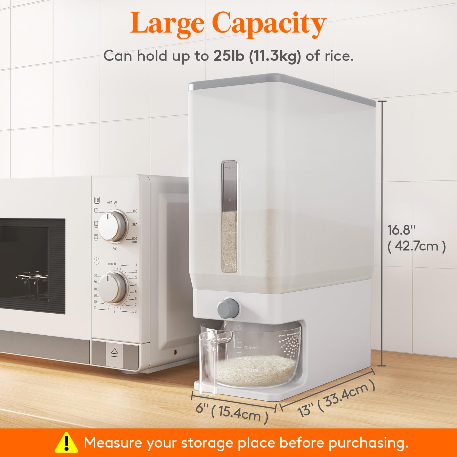 Lifewit measuring cup with visible scales for accurate portioning.