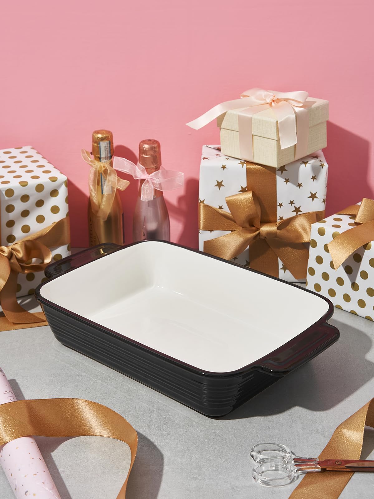 LIFVER glazed ceramic pan cleans easily and complements kitchen decor.