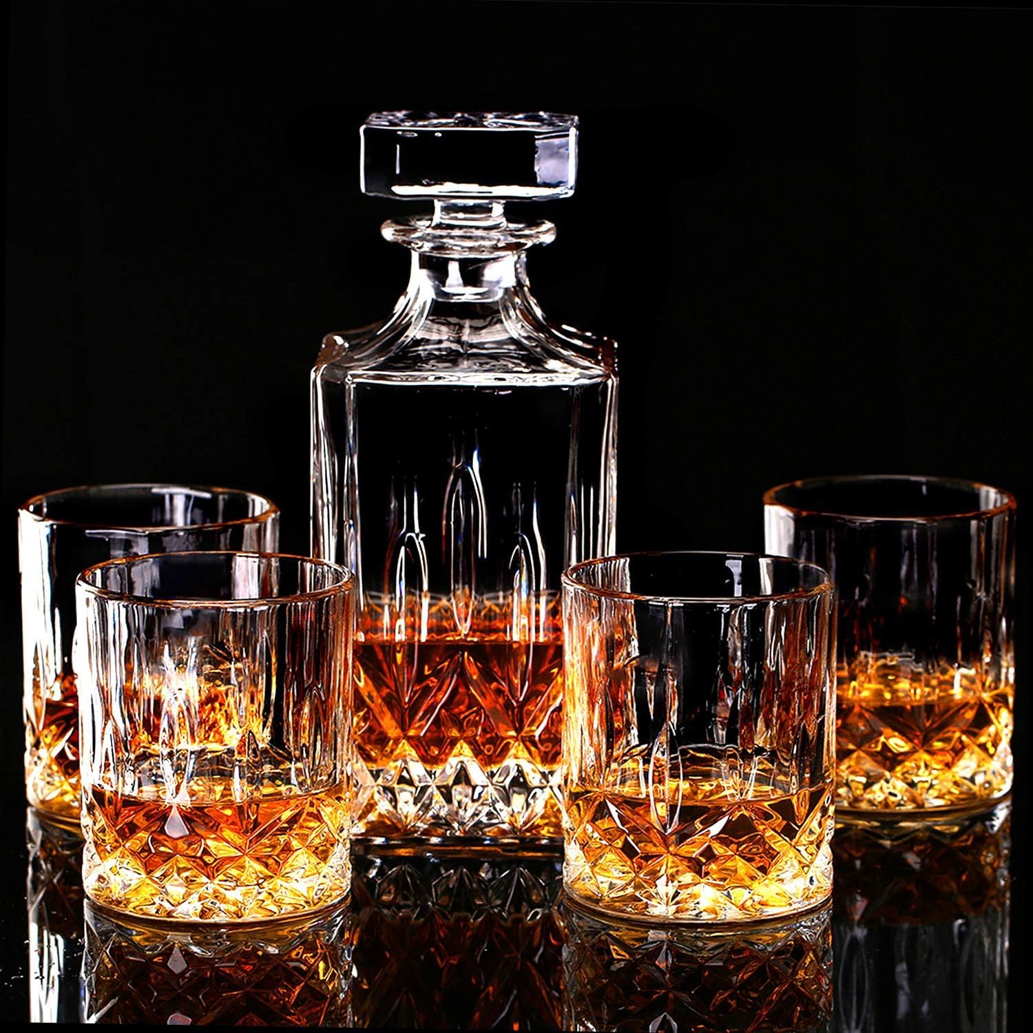 LIGHTEN LIFE non-lead crystal glass ensures everyday safety and clarity.