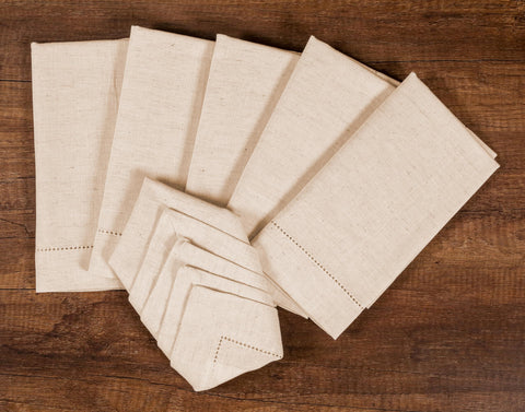 Light & Pro wedding and cocktail napkins ideal for ceremonies and hotels.