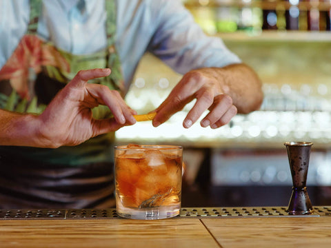LIITON heavy crystal glass highlights premium craftsmanship and durability.