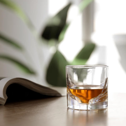 LIITON Grand Canyon glass during pour emphasizes elegant silhouette.