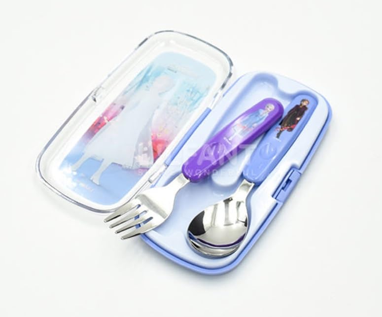 Lilfant Princess-design flatware close-up showing safe smooth edges.