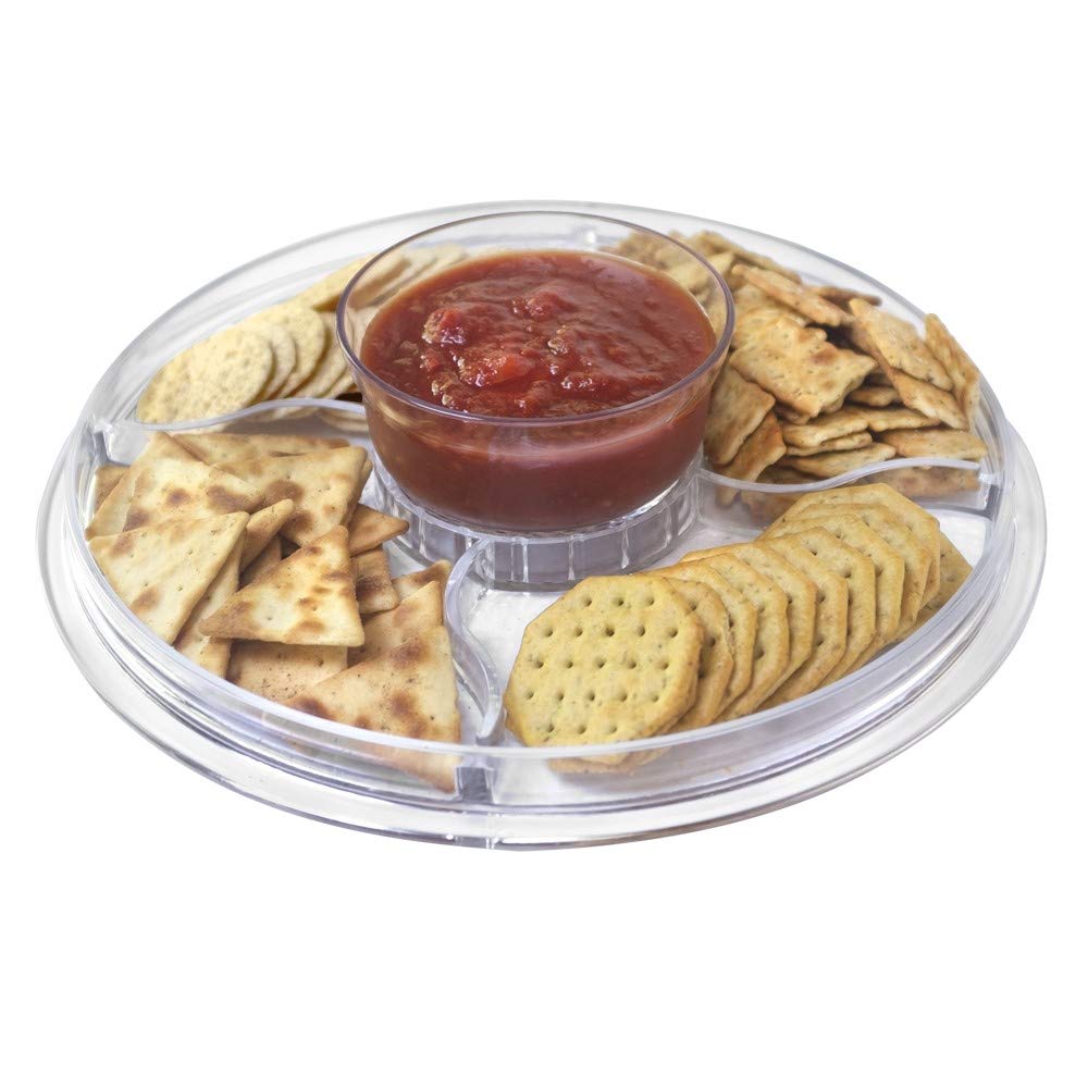 Lillian Tablesettings dome cover close-up highlights a crystal-clear lid for stylish serving