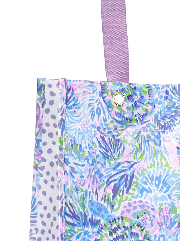 Lilly Pulitzer two handles market bag enables comfortable hand or shoulder carry.