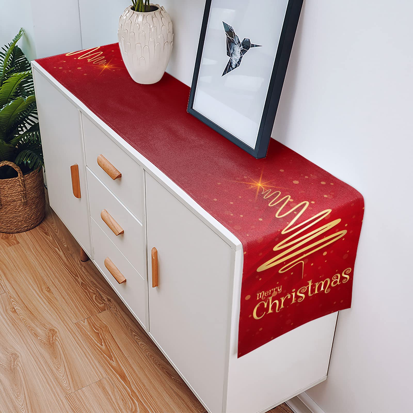 Lilmeme machine-washable table runner cleans up easily after festivities.