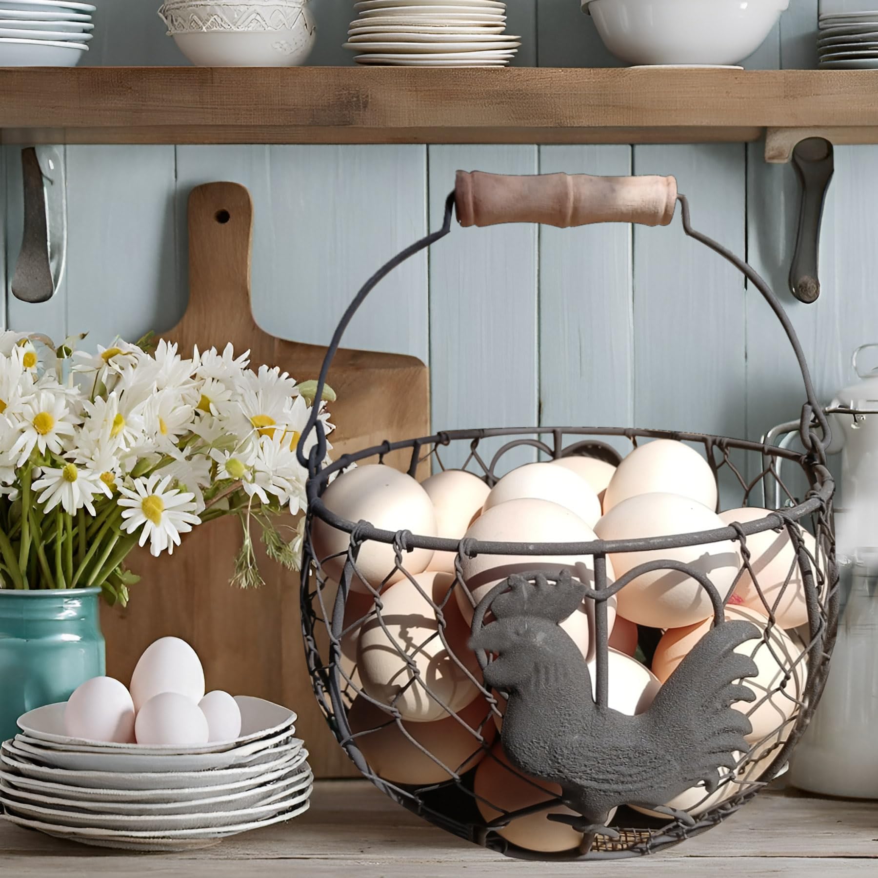 LINCOUNTRY egg basket for gathering eggs from the coop.