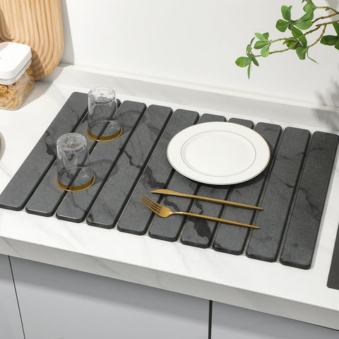 Linidcoud foldable drying mat for easy storage when not in use.