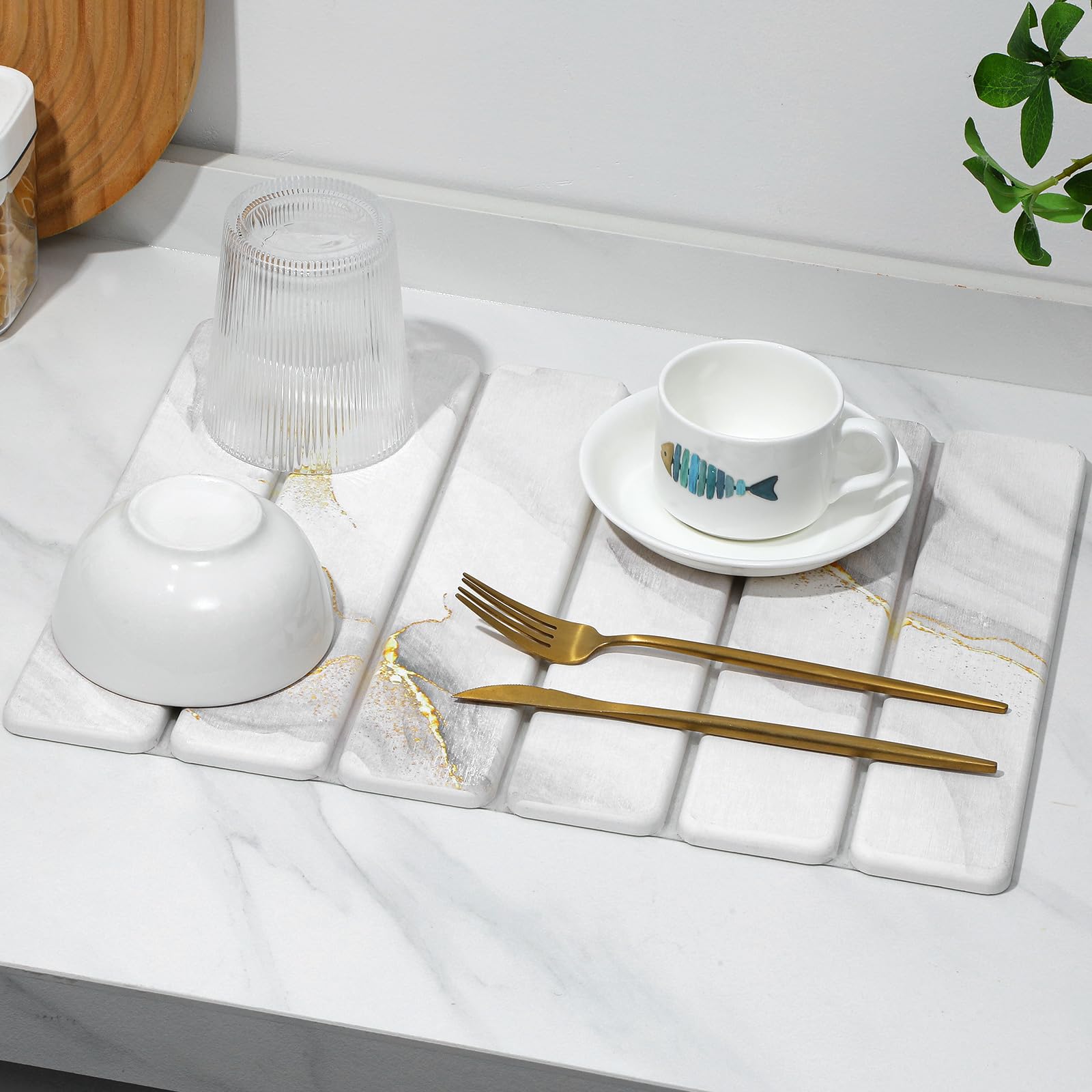 Linidcoud stone mat set shown with sanding tool and non-slip pad for stable use