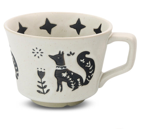 LINVIA Fox mug pattern closeup reveals nature-inspired design for cozy mornings.