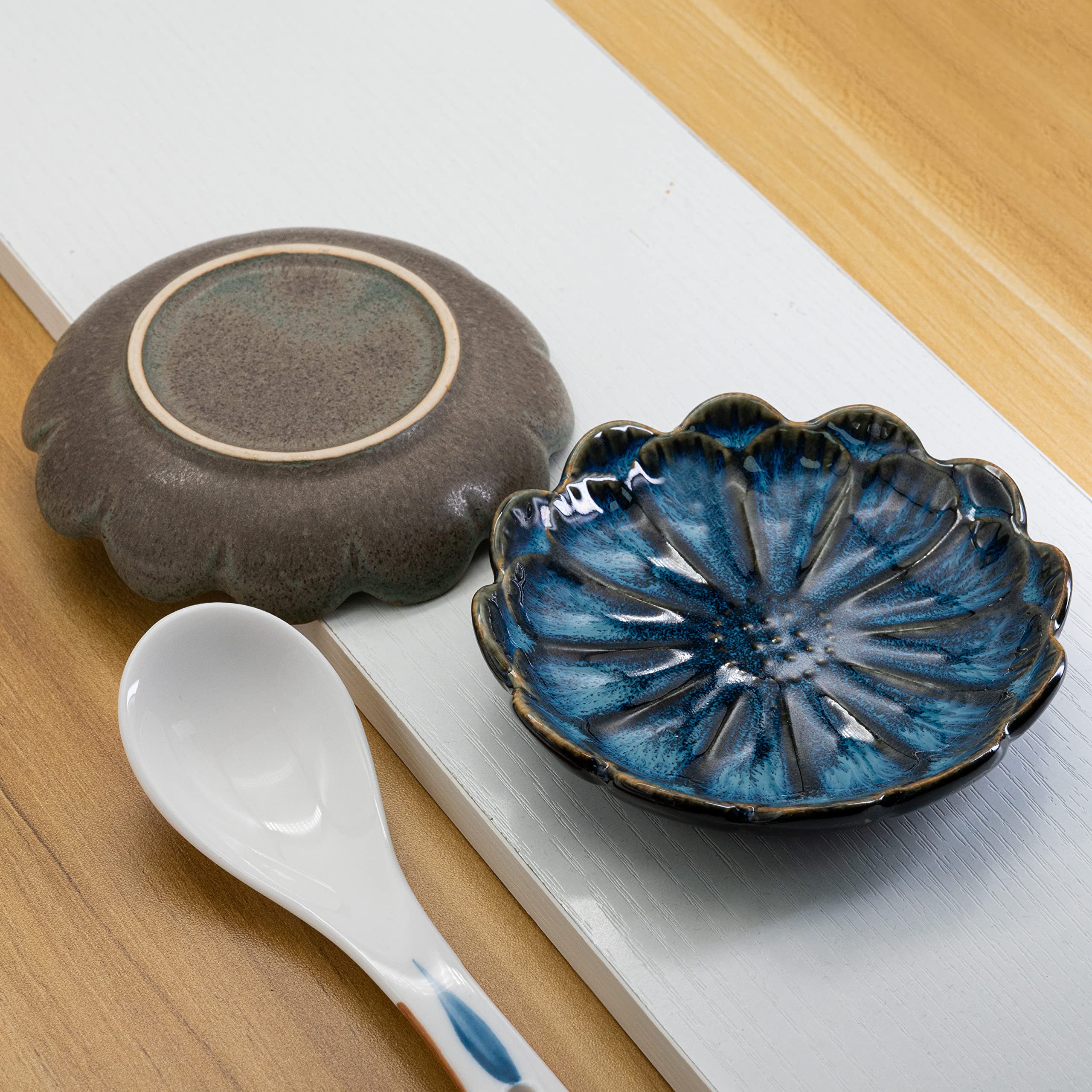 LINXUXIE anti-slip bottom prevents sliding on countertops