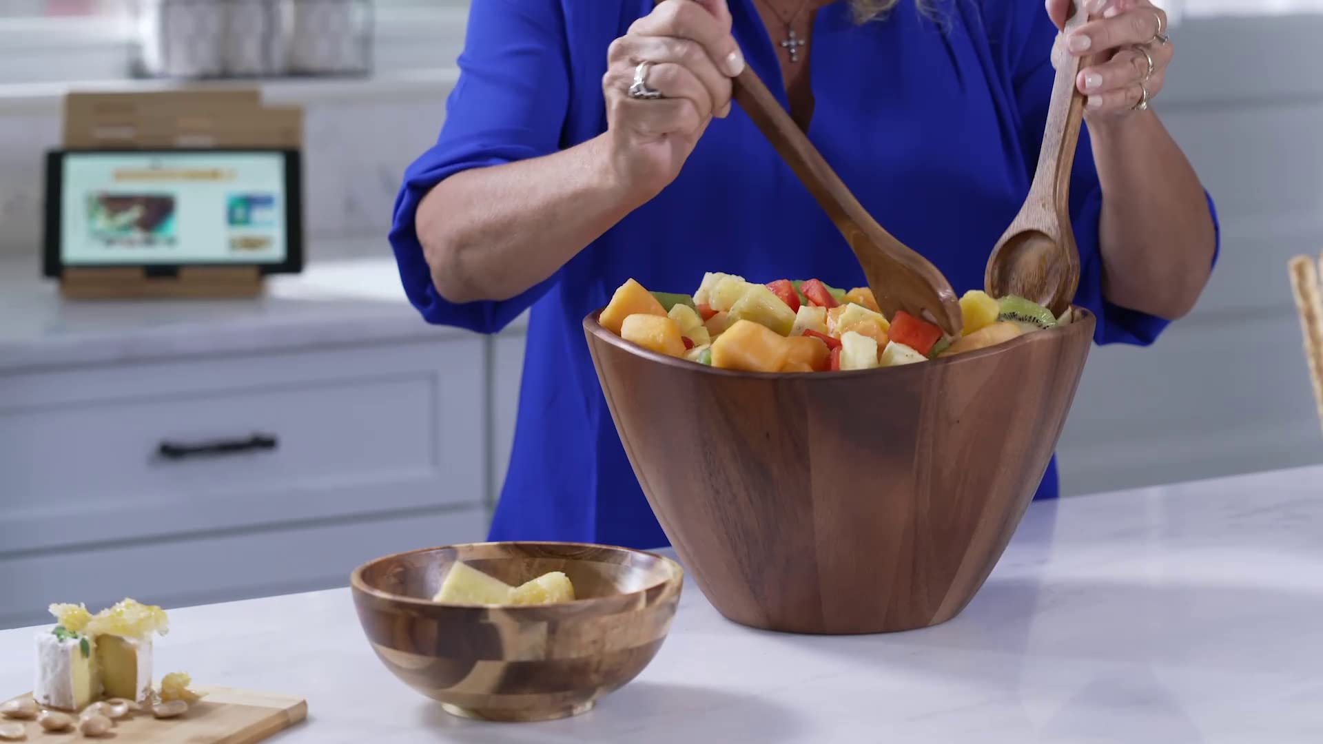 Lipper International Acacia Bowl care tip emphasizes hand wash and mineral oil.