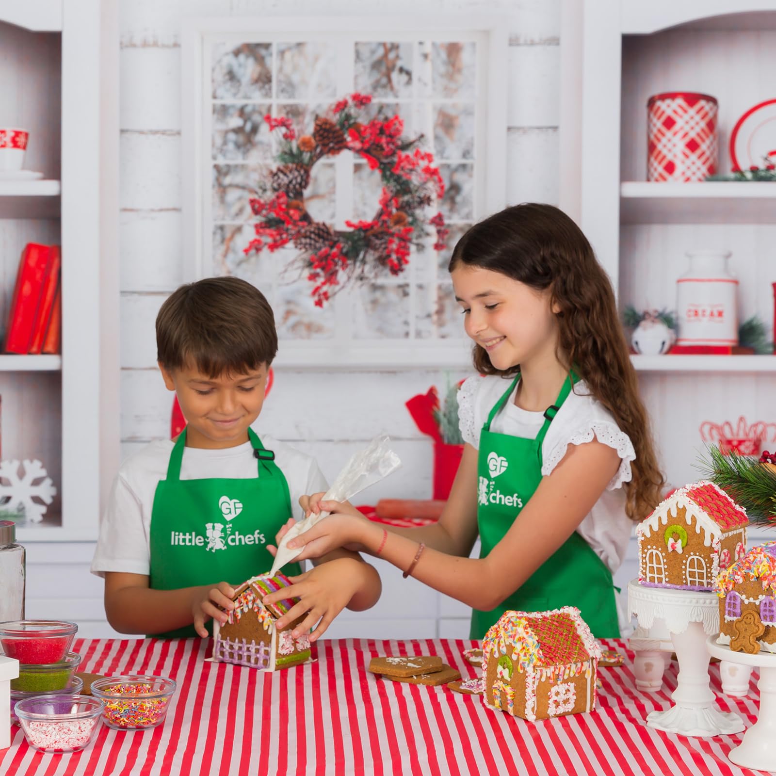 Little GF Chefs plant-based-food-colorings enable vibrant, kid-friendly icing.