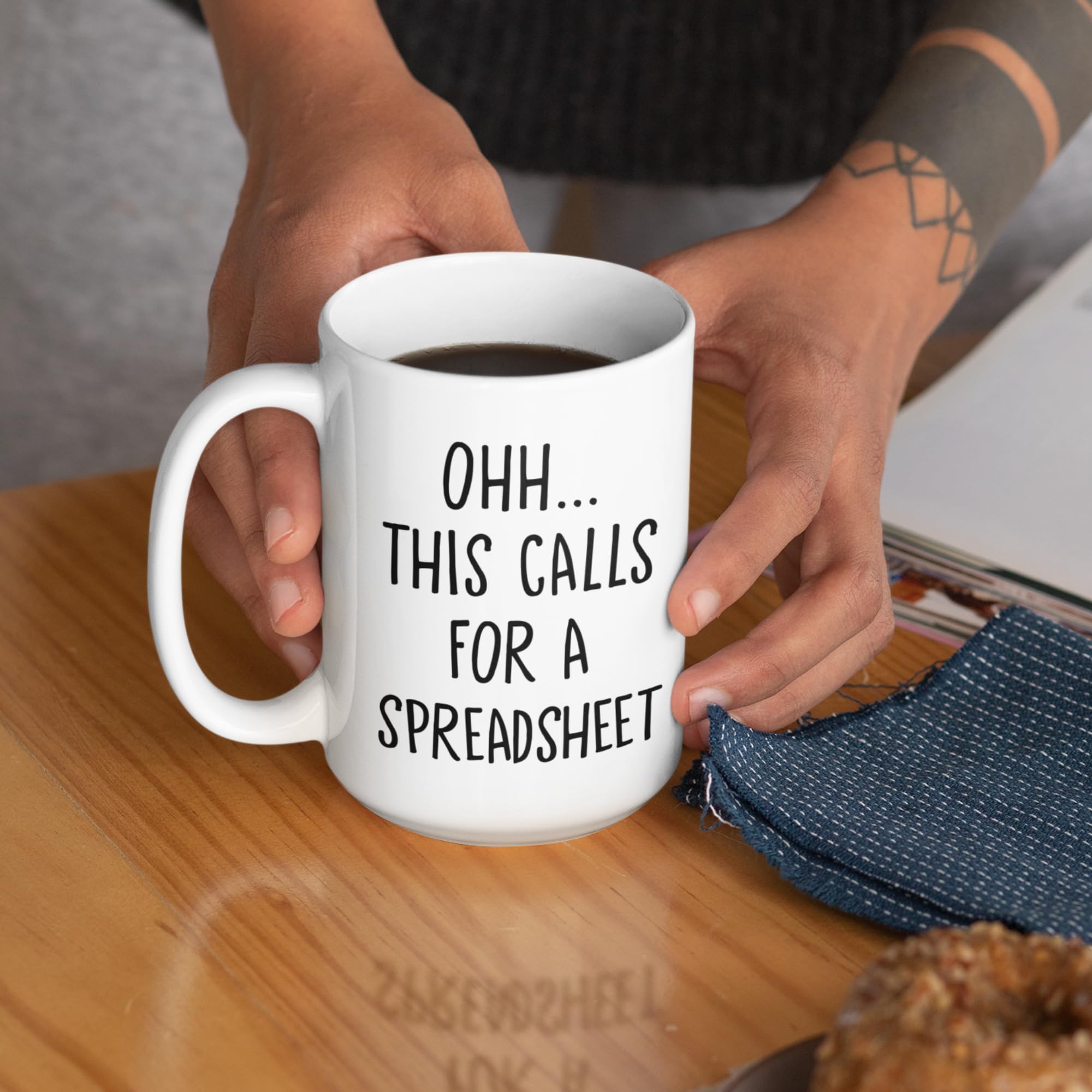Livinges dishwasher safe and microwave safe mug for easy everyday use.