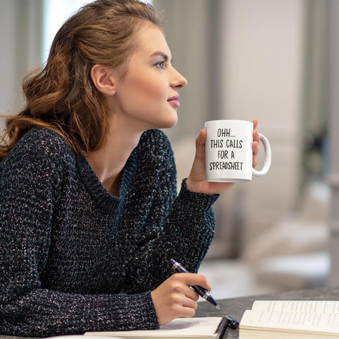 Livinges sturdy-handle office mug offering a comfortable grip during work days.