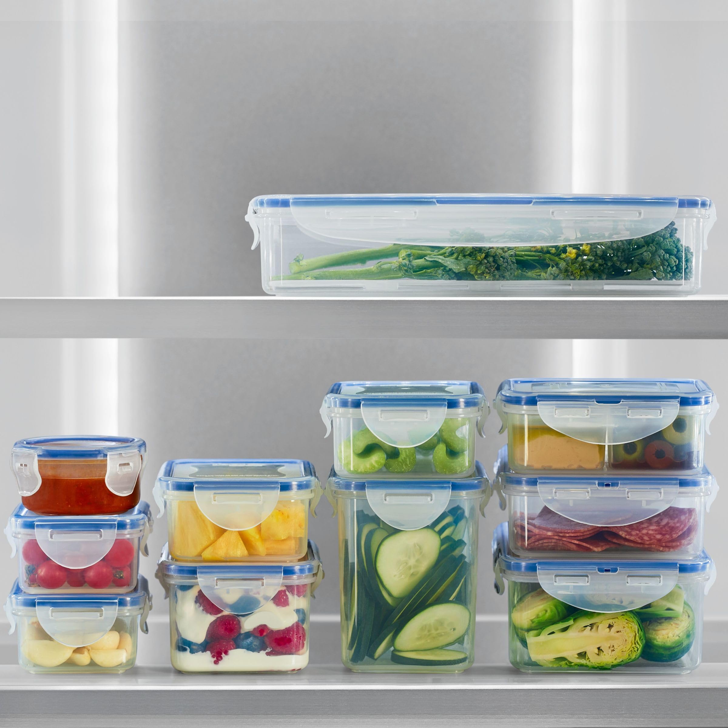 LocknLock airtight silicone seal visible around container lids.