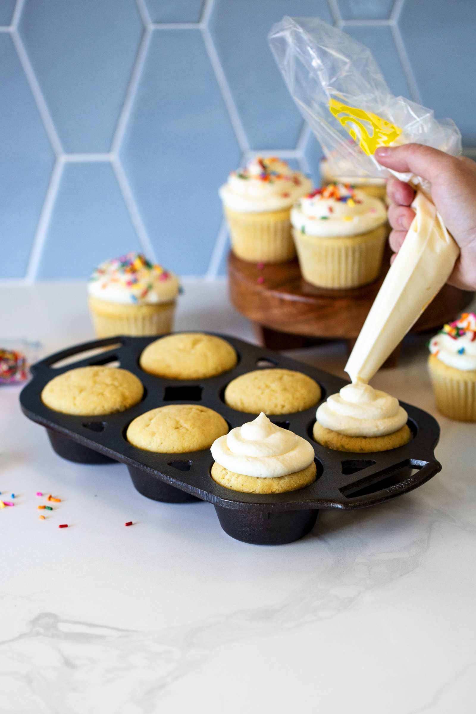 Even-heat performance for bakery-quality browning at home.