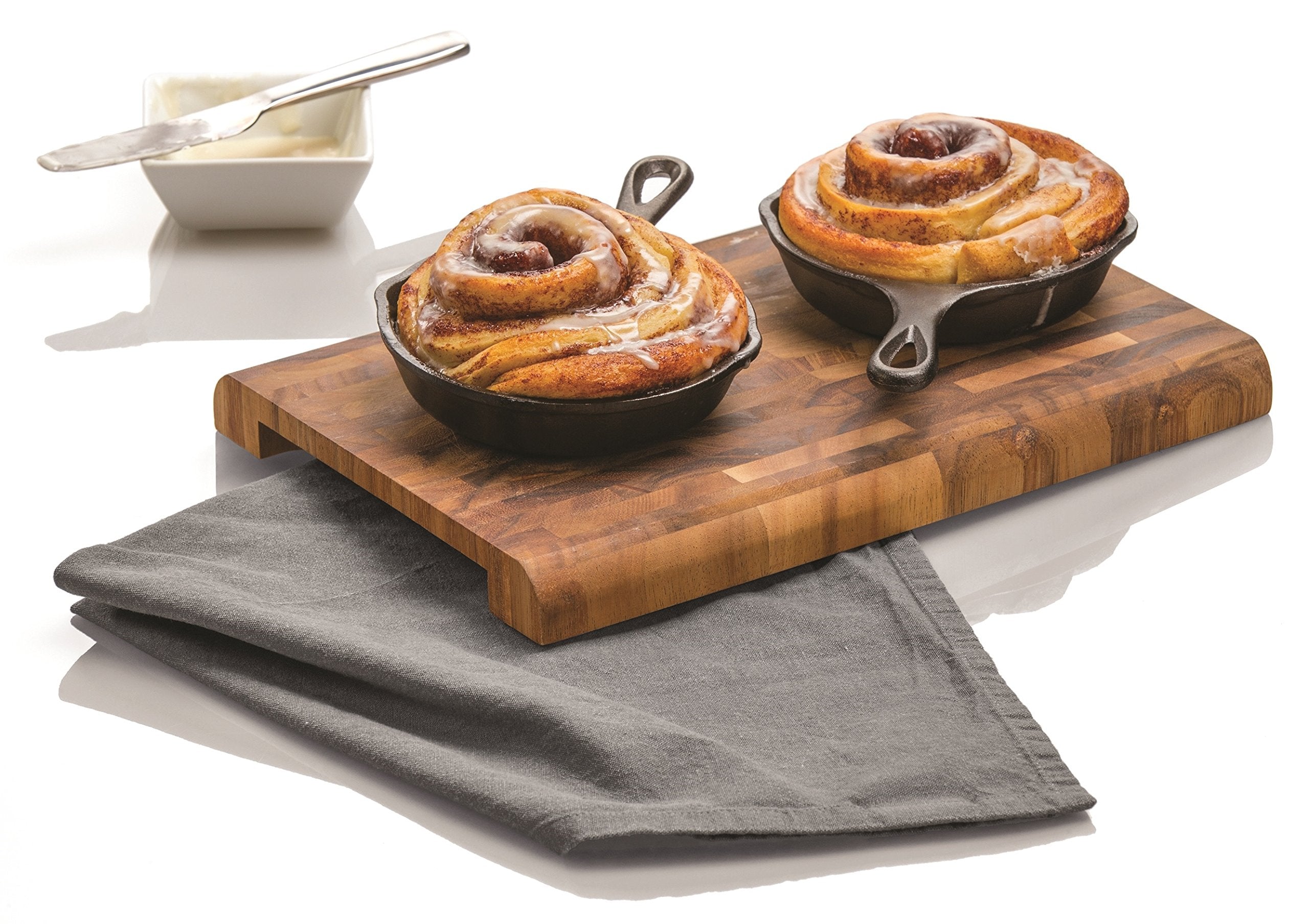 Lodge H5MS heat retention demonstrates even cooking across the pan.