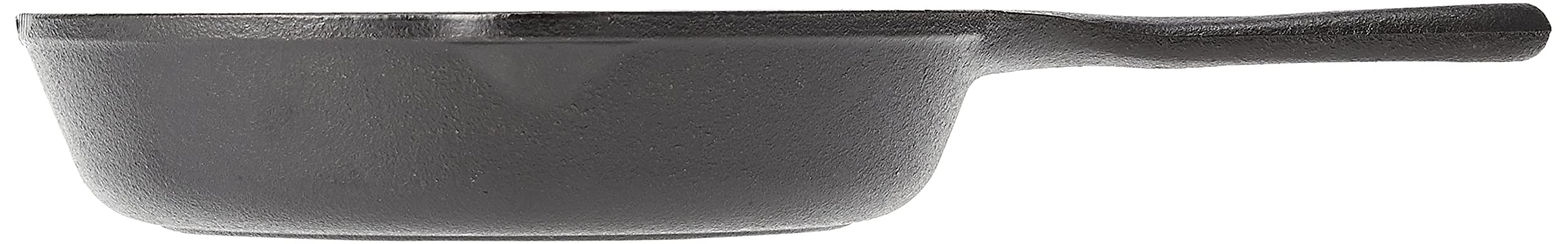 Lodge Wildlife Series Wolf Scene stovetop use—durable heat with even browning.
