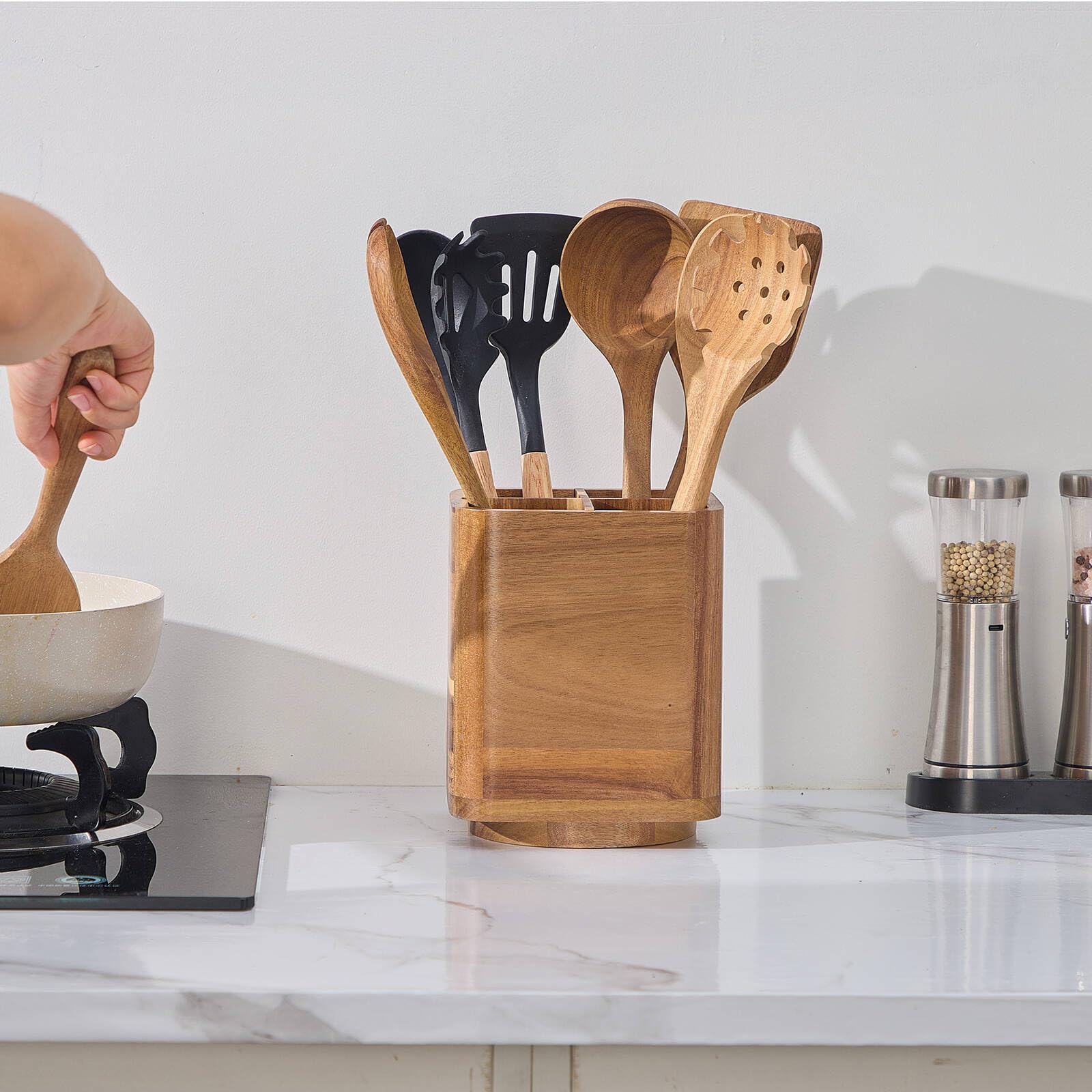 LOHONER modern kitchen decor with acacia wood blends with any style.